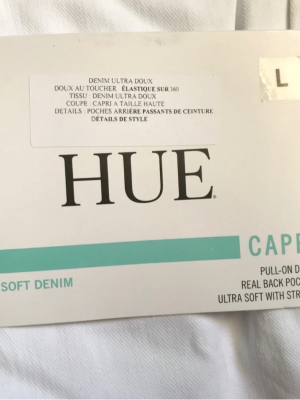HUE stretch denim capris Large